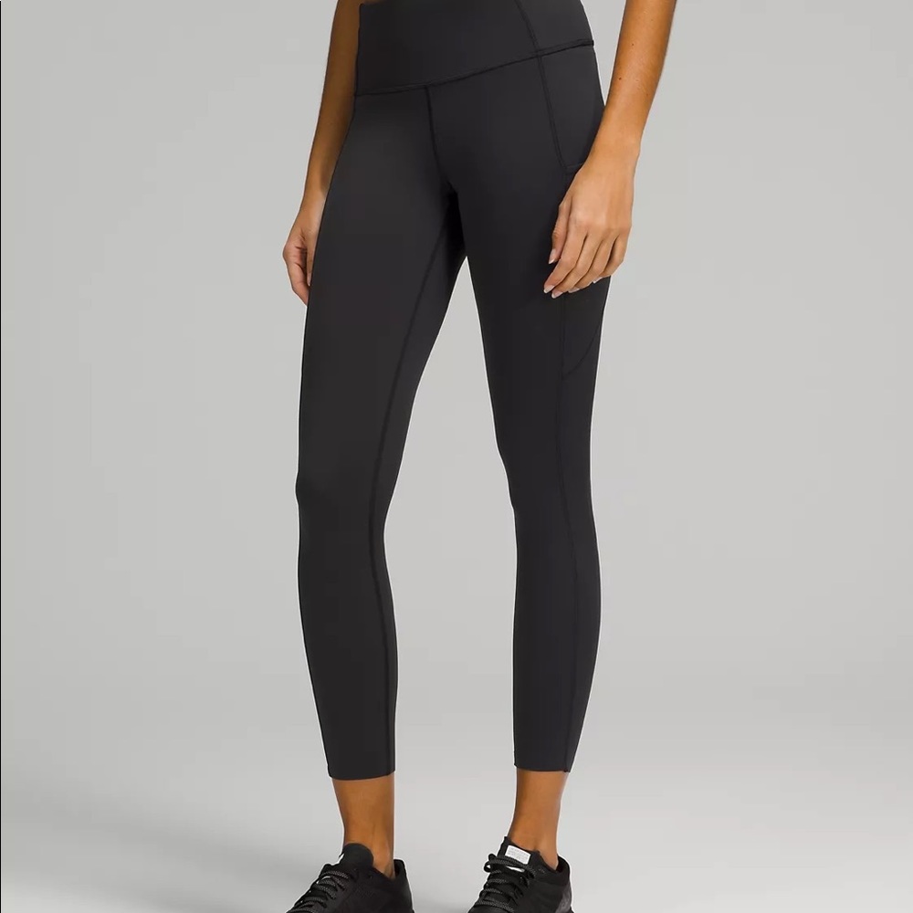 Black Lululemon leggings